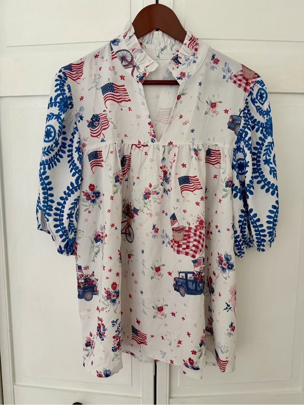 Women’s White Patriotic Print Peasant Tunic